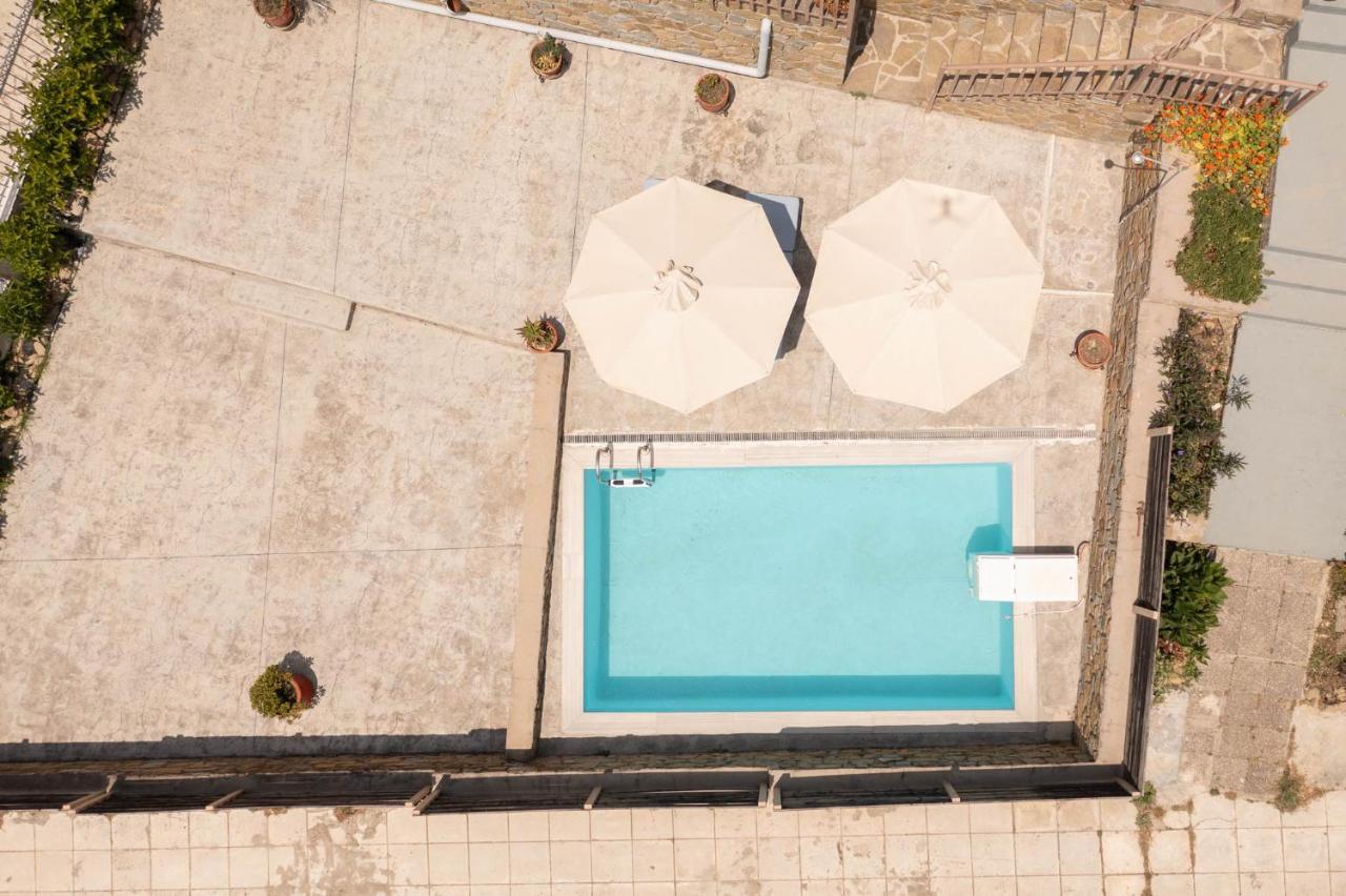 Chroma Apartment Finikounta Exterior photo